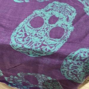 50x35 skeleton scarf